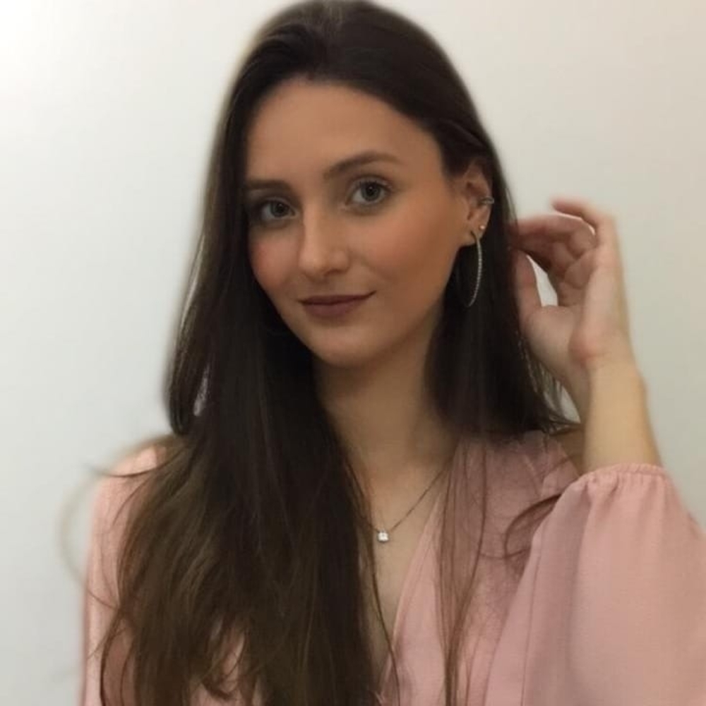Meet your Posher, Ana